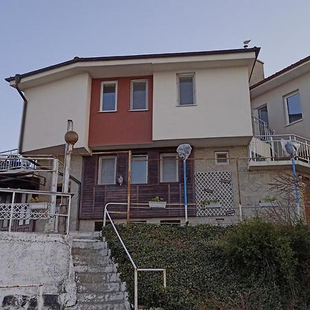 Nikolovi Home Apartments Pomorie Exterior foto