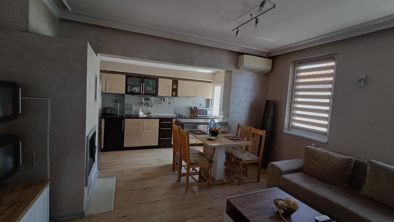 Nikolovi Home Apartments Pomorie Exterior foto