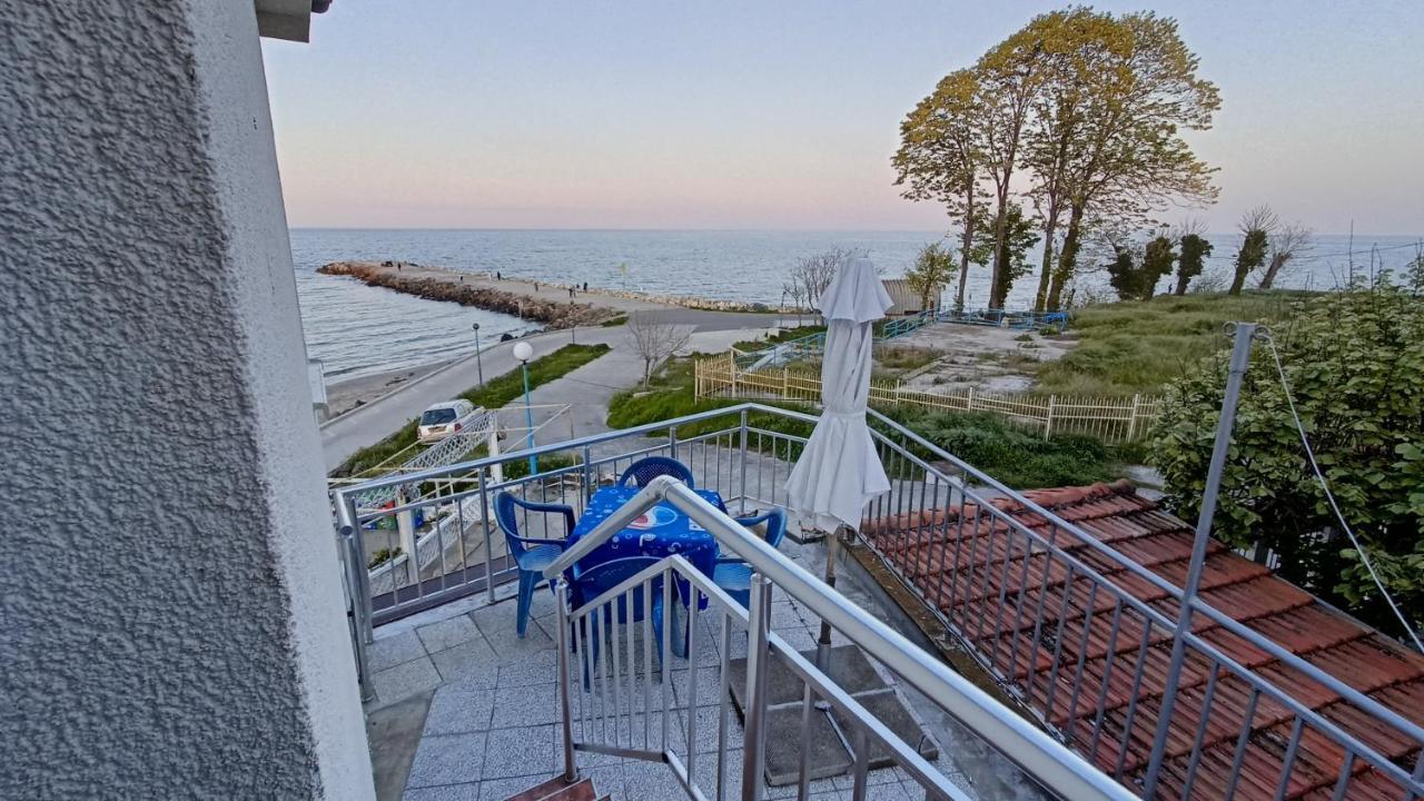 Nikolovi Home Apartments Pomorie Exterior foto